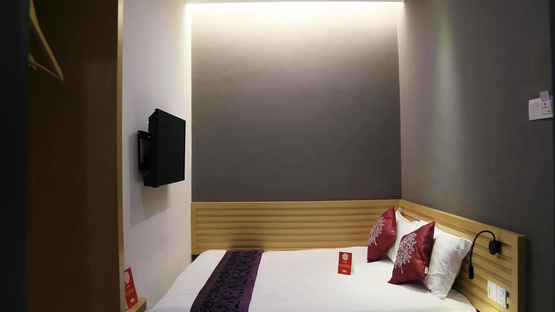 B Street Hotel George Town