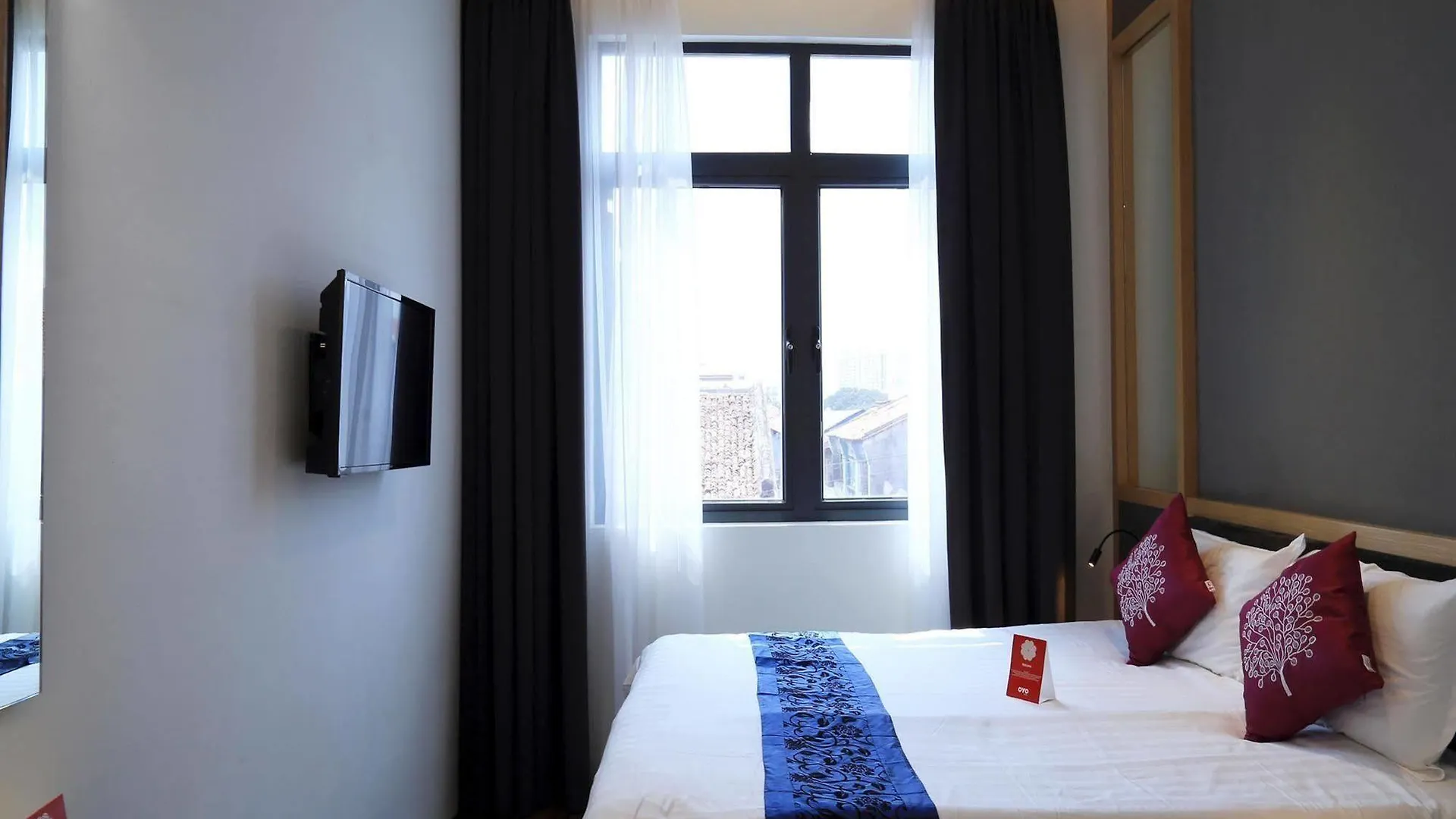B Street Hotel George Town
